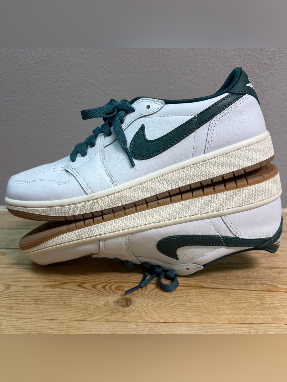 Nike Air Jordan 1 Retro OG low oxidized green white sail, men 8.5 women 10